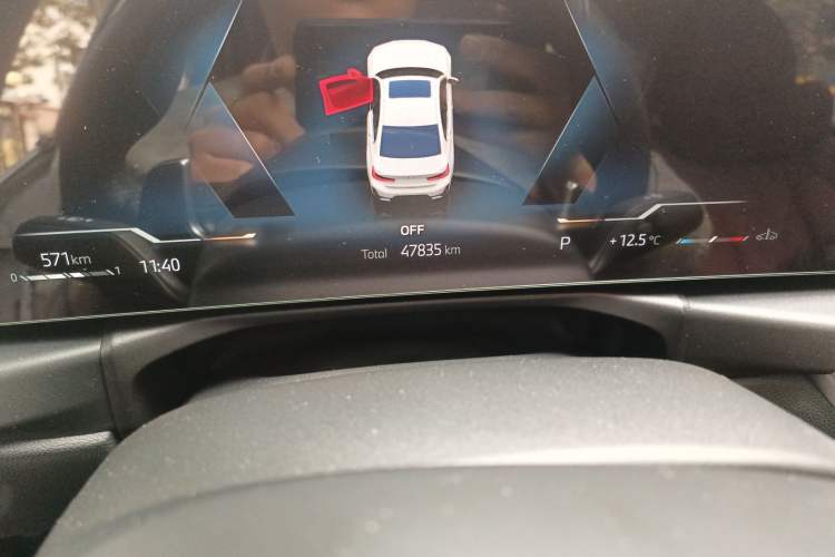 Used BMW 3 Series 2023 325i M Sport Package Odometer Close Up