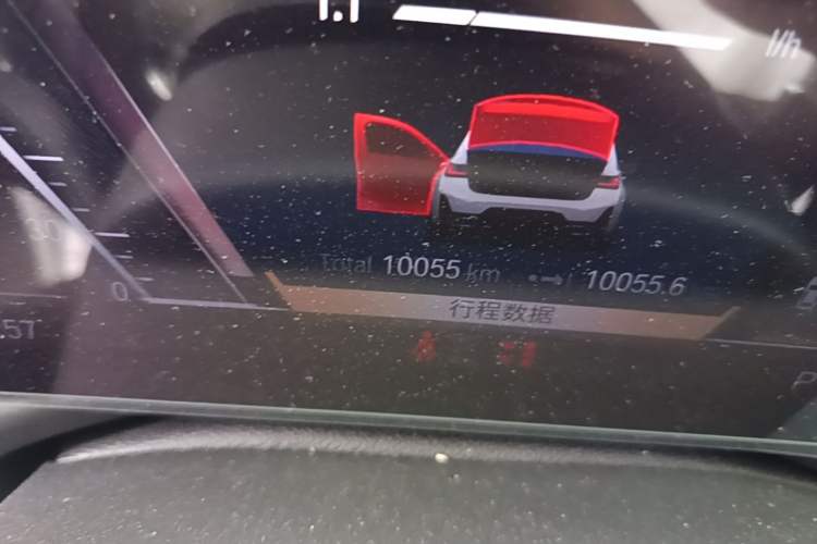 Used BMW 3 Series 2023 320Li M Sport Package Odometer Close Up