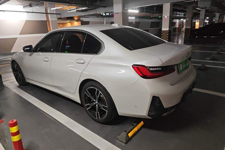 Used BMW 3 Series 2023 325i M Sport Package Rear Left 45 Deg