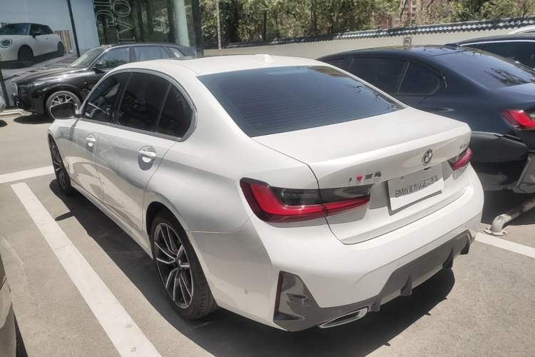 Used BMW 3 Series 2023 325Li M Sport Package Rear Left 45 Deg