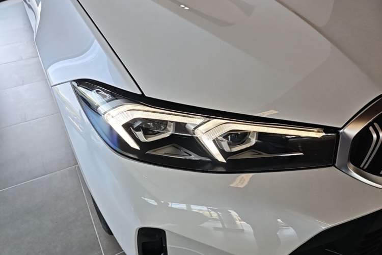 Used BMW 3 Series 2023 320Li M Sport Package Right Front Headlight