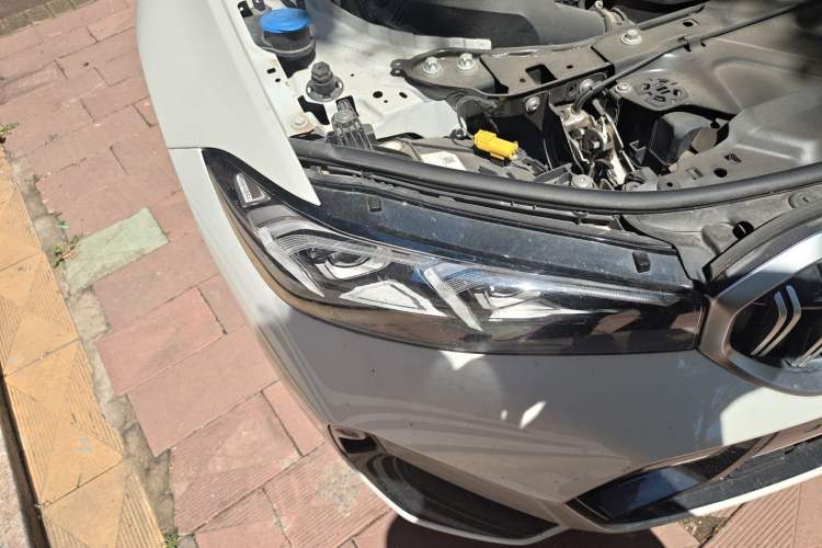 Used BMW 3 Series 2023 320i M Sport Package Right Front Headlight