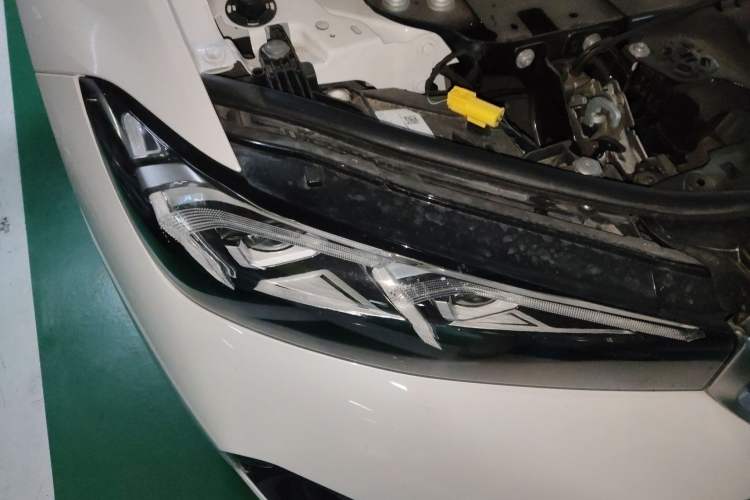 Used BMW 3 Series 2023 325Li M Sport Night Edition Package Right Front Headlight