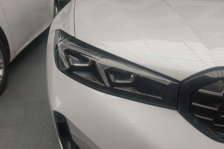 Used BMW 3 Series 2023 325Li M Sport Night Edition Package Right Front Headlight