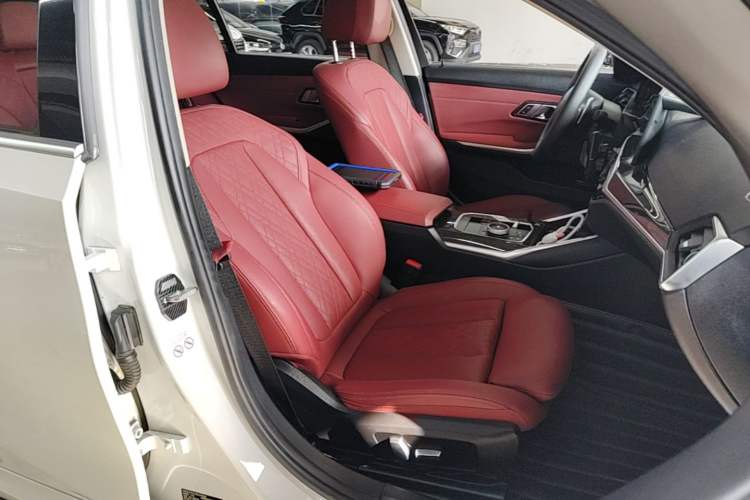 Used BMW 3 Series 2023 325Li M Sport Package Right Front Seat