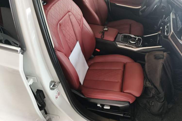 Used BMW 3 Series 2023 325Li M Sport Package Right Front Seat