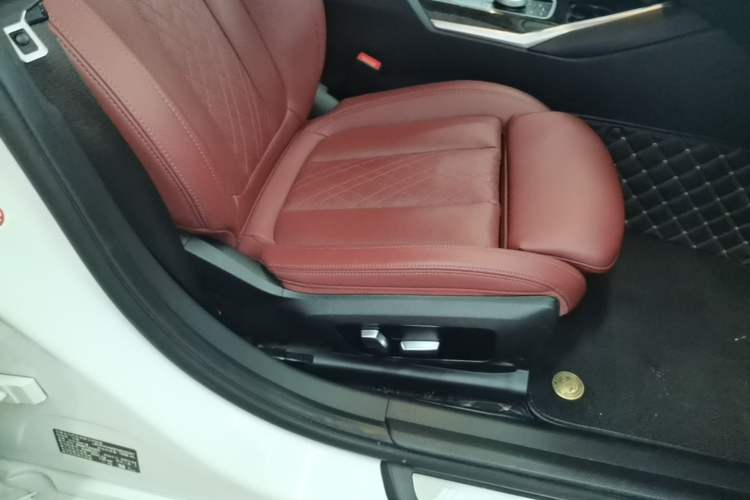 Used BMW 3 Series 2023 325Li M Sport Package Right Front Seat
