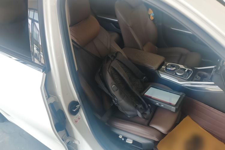 Used BMW 3 Series 2023 325Li M Sport Package Right Front Seat