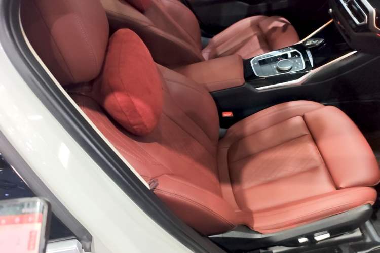 Used BMW 3 Series 2023 320Li M Sport Package Right Front Seat