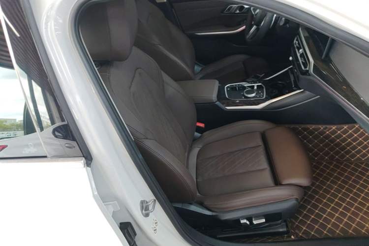 Used BMW 3 Series 2023 325Li M Sport Package Right Front Seat