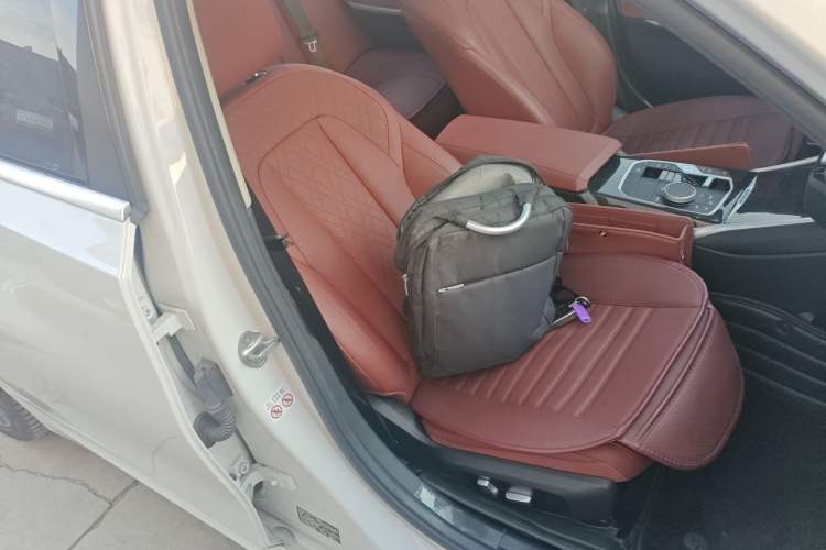 Used BMW 3 Series 2023 325Li xDrive M Sport Package Right Front Seat