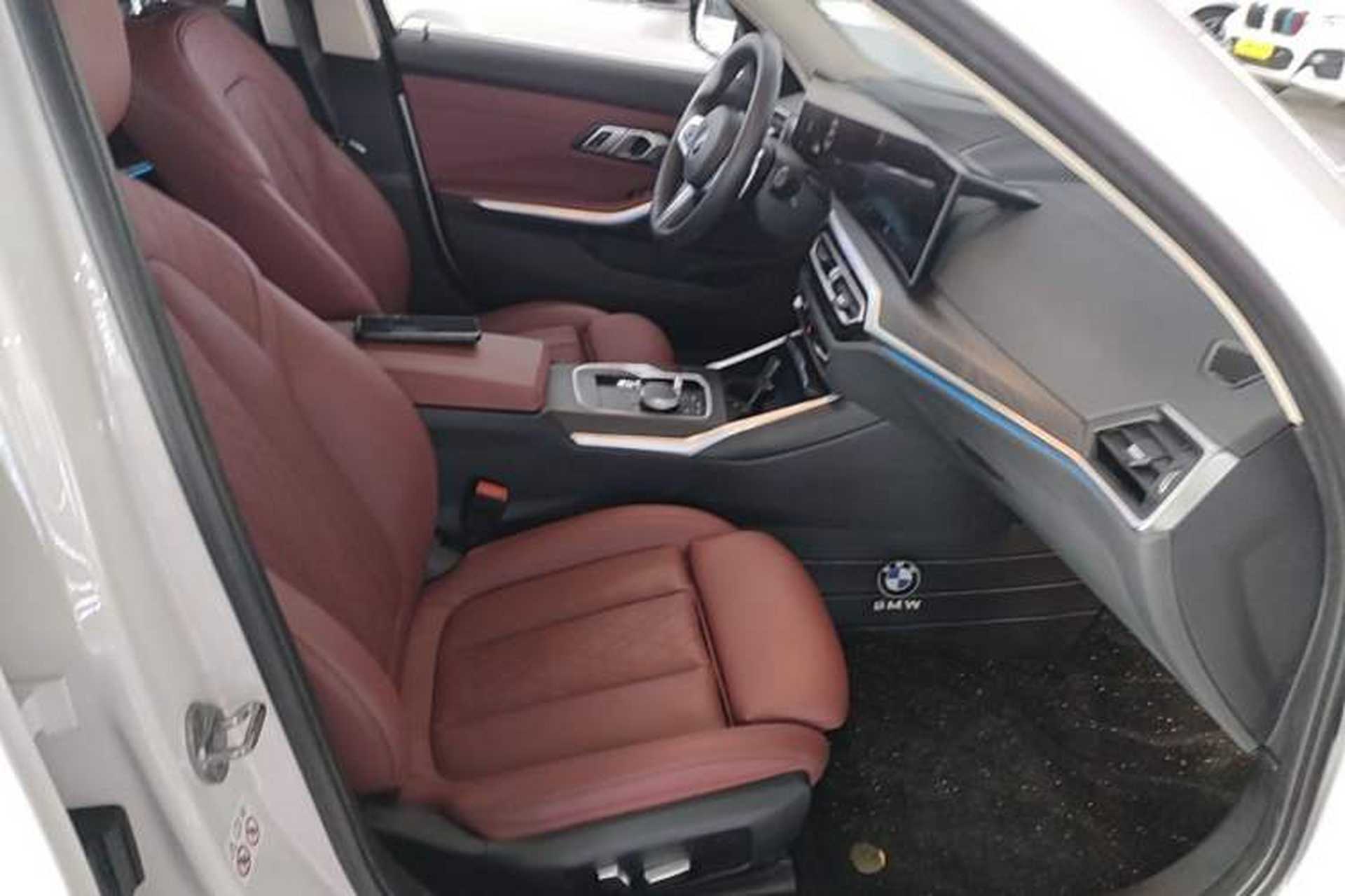 Used BMW 3 Series 2023 325i M Sport Package Right Front Seat