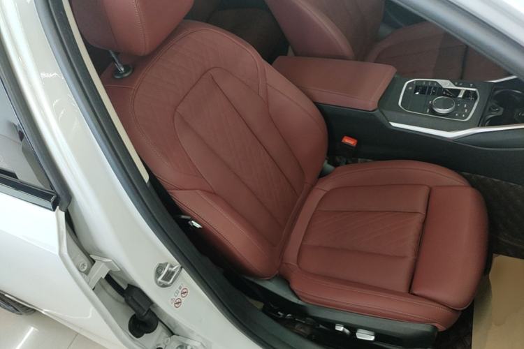 Used BMW 3 Series 2023 325i M Sport Package Right Front Seat