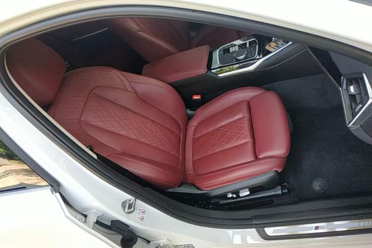 Used BMW 3 Series 2023 320Li M Sport Package Right Front Seat