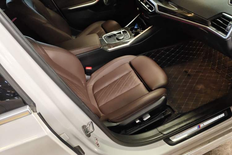 Used BMW 3 Series 2023 325Li M Sport Package Right Front Seat