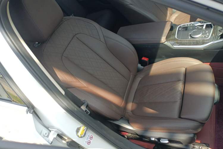 Used BMW 3 Series 2023 325Li M Sport Package Right Front Seat