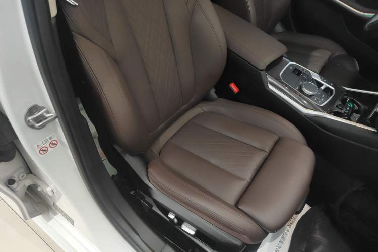 Used BMW 3 Series 2023 325Li M Sport Package Right Front Seat