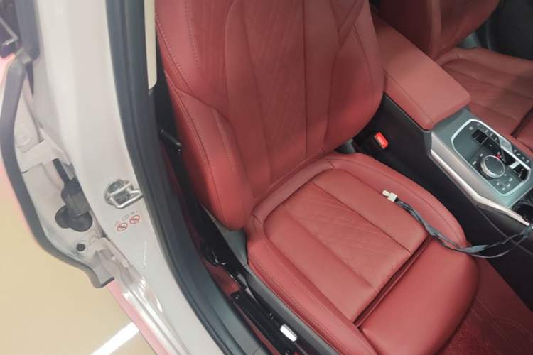 Used BMW 3 Series 2023 325Li M Sport Night Edition Package Right Front Seat
