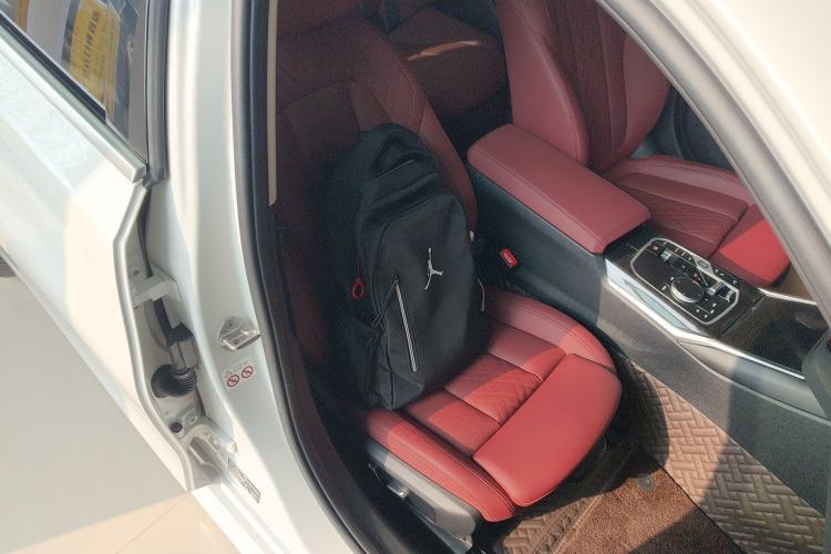 Used BMW 3 Series 2023 325Li M Sport Package Right Front Seat