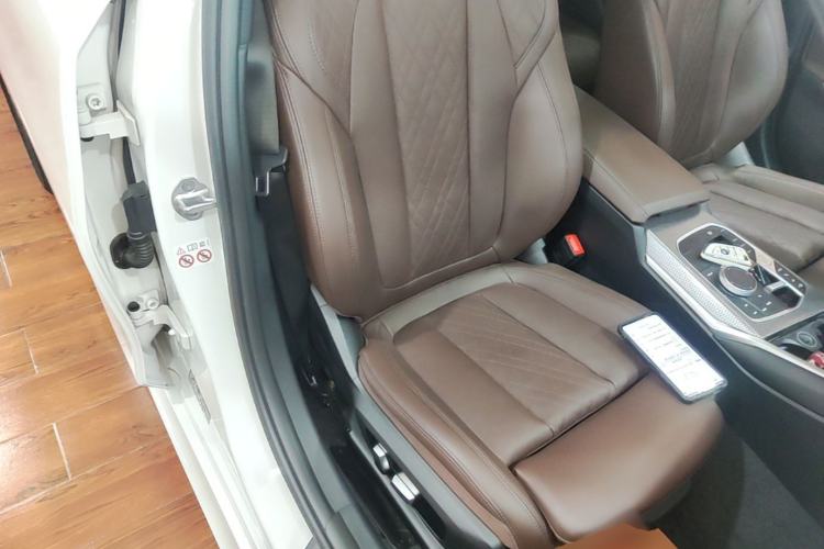 Used BMW 3 Series 2023 325i M Sport Night Edition Package Right Front Seat