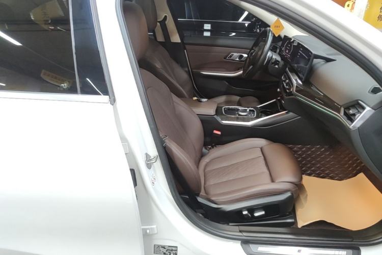 Used BMW 3 Series 2023 325Li M Sport Package Right Front Seat