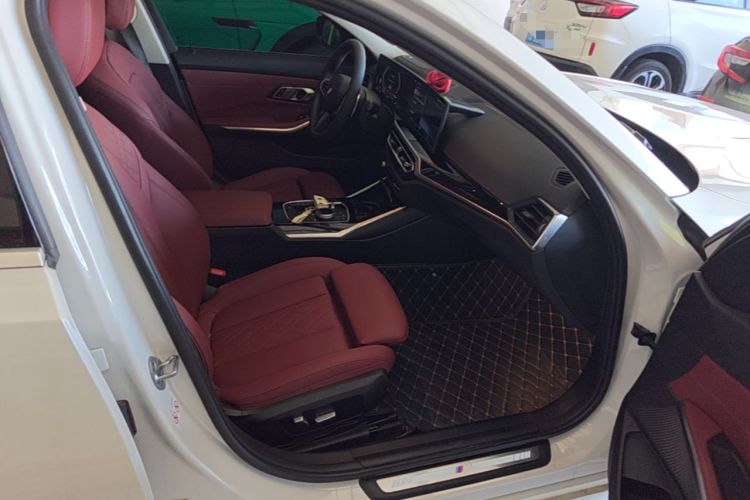 Used BMW 3 Series 2023 320Li M Sport Package Right Front Seat