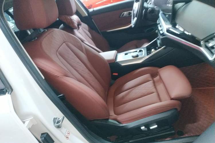 Used BMW 3 Series 2023 325Li M Sport Night Edition Package Right Front Seat