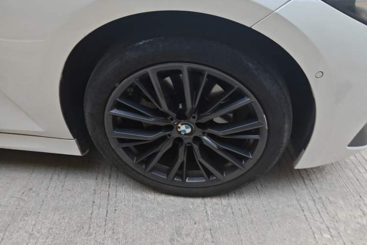 Used BMW 3 Series 2023 325i M Sport Night Edition Package Right Front Wheel Hub