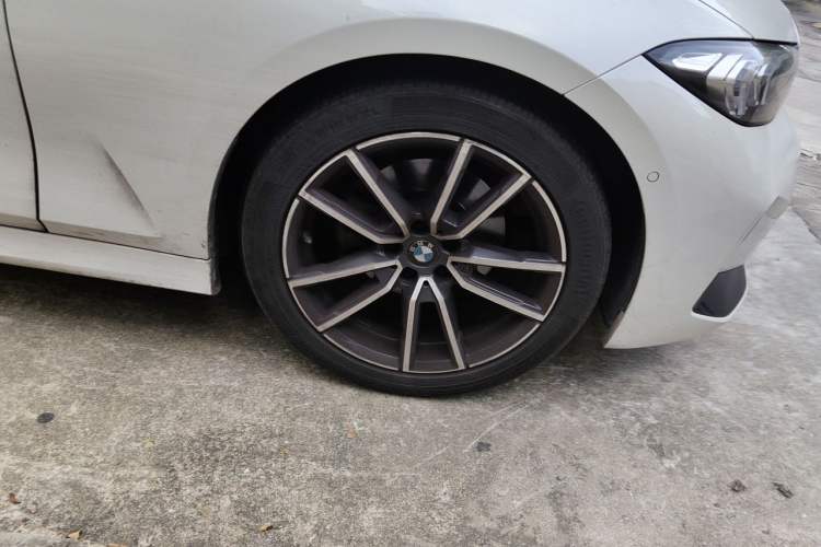 Used BMW 3 Series 2023 325Li M Sport Package Right Front Wheel Hub