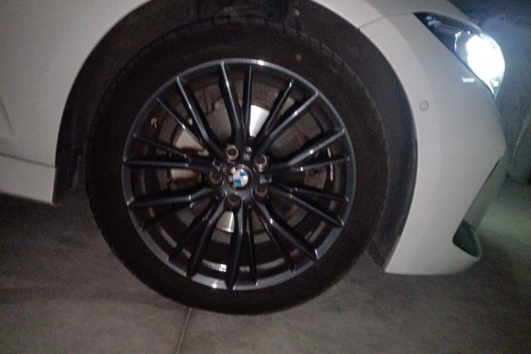 Used BMW 3 Series 2023 325Li M Sport Night Edition Package Right Front Wheel Hub
