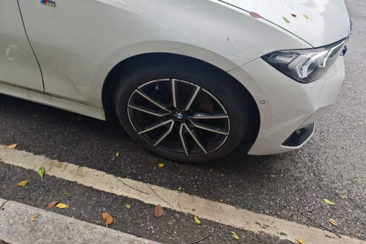 Used BMW 3 Series 2023 325Li M Sport Package Right Front Wheel Hub