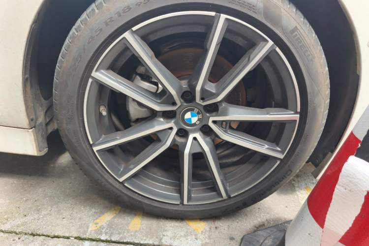 Used BMW 3 Series 2023 325Li M Sport Package Right Front Wheel Hub