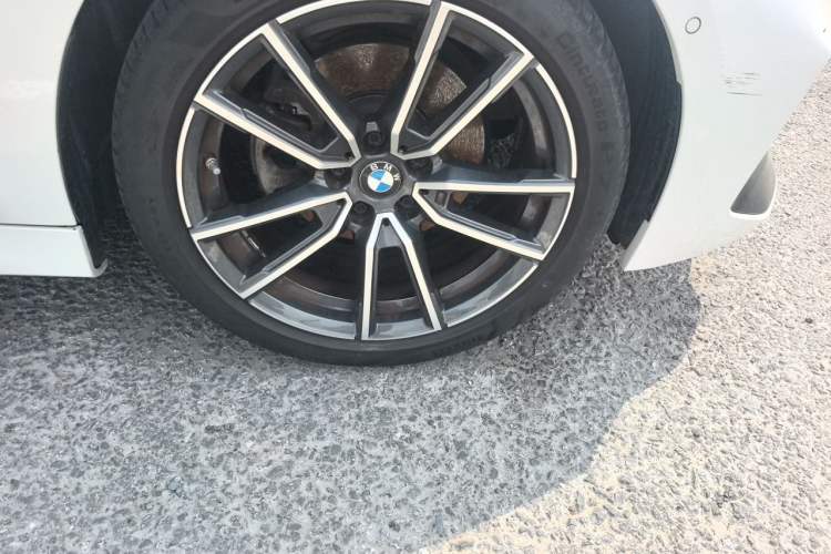 Used BMW 3 Series 2023 325Li M Sport Package Right Front Wheel Hub