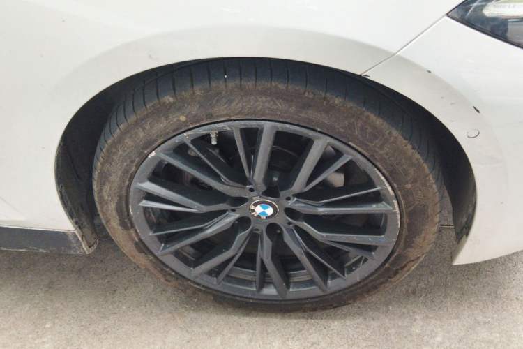 Used BMW 3 Series 2023 325Li M Sport Night Edition Package Right Front Wheel Hub