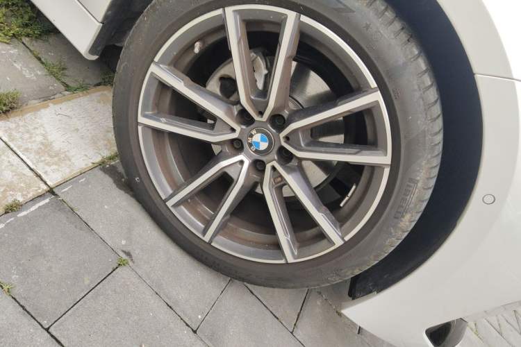 Used BMW 3 Series 2023 325Li M Sport Package Right Front Wheel Hub