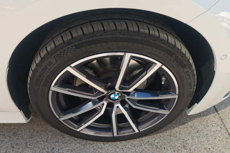 Used BMW 3 Series 2023 325Li M Sport Package Right Front Wheel Hub