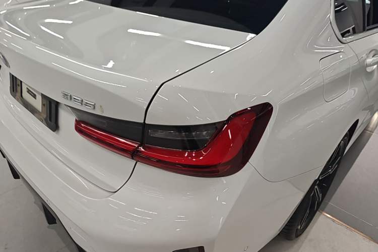 Used BMW 3 Series 2023 325i M Sport Package Right Rear Taillight