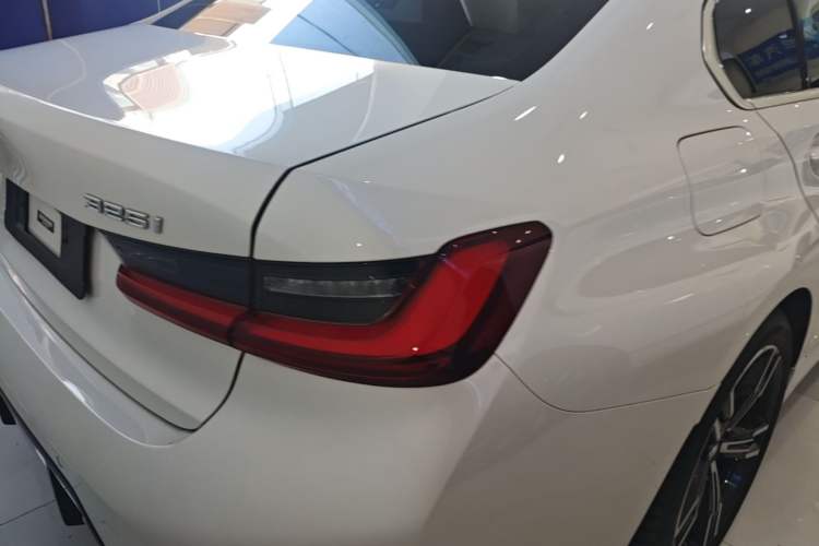 Used BMW 3 Series 2023 325i M Sport Package Right Rear Taillight