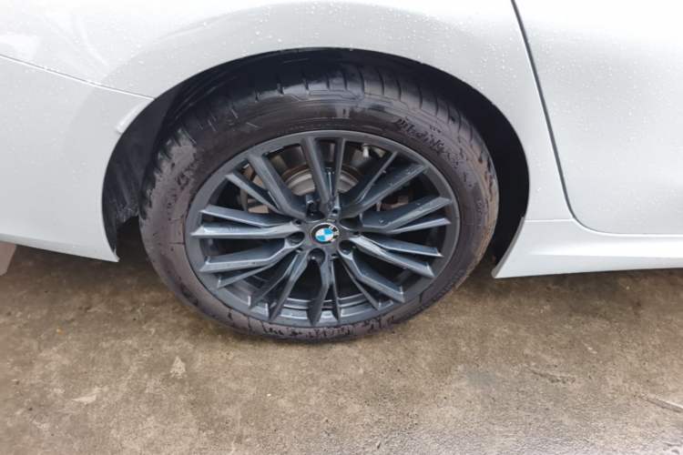 Used BMW 3 Series 2023 325i M Sport Night Edition Package Right Rear Wheel Hub
