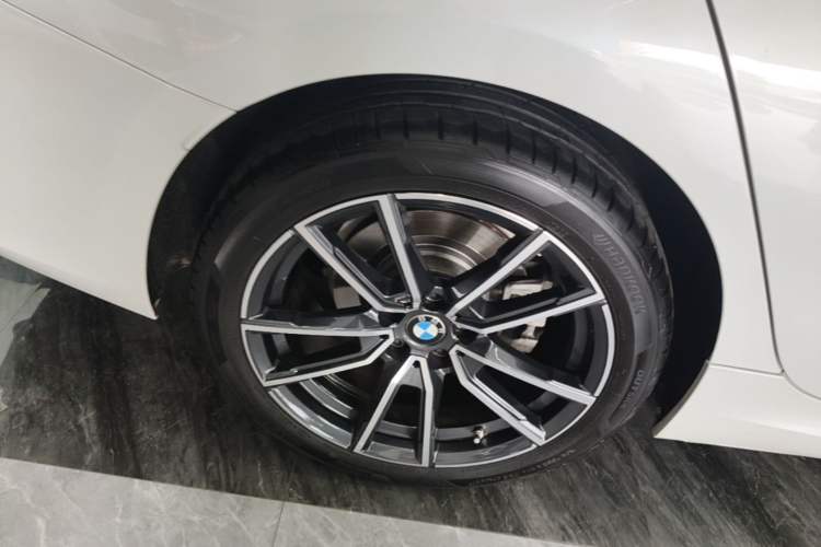 Used BMW 3 Series 2023 325Li M Sport Package Right Rear Wheel Hub