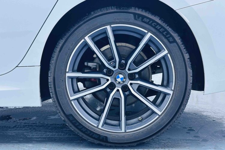 Used BMW 3 Series 2023 325Li M Sport Package Right Rear Wheel Hub