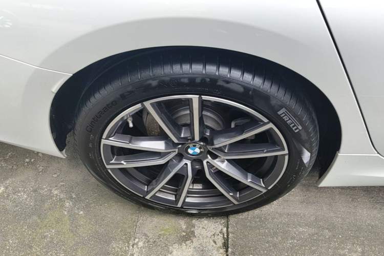 Used BMW 3 Series 2023 325Li M Sport Package Right Rear Wheel Hub