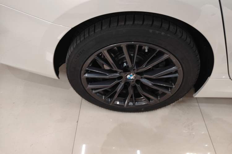 Used BMW 3 Series 2023 325Li M Sport Night Edition Package Right Rear Wheel Hub