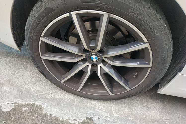 Used BMW 3 Series 2023 325Li M Sport Package Right Rear Wheel Hub