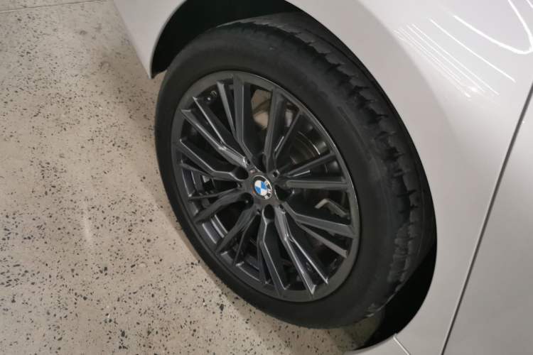 Used BMW 3 Series 2023 325Li M Sport Night Edition Package Right Rear Wheel Hub