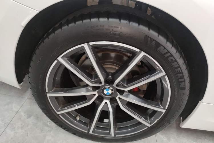 Used BMW 3 Series 2023 325Li M Sport Package Right Rear Wheel Hub
