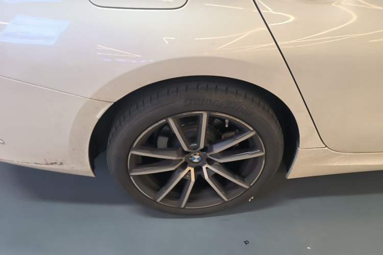 Used BMW 3 Series 2023 325Li M Sport Package Right Rear Wheel Hub