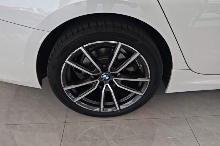 Used BMW 3 Series 2023 325Li M Sport Package Right Rear Wheel Hub