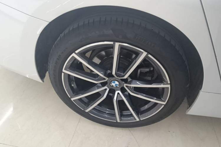 Used BMW 3 Series 2023 325Li M Sport Package Right Rear Wheel Hub