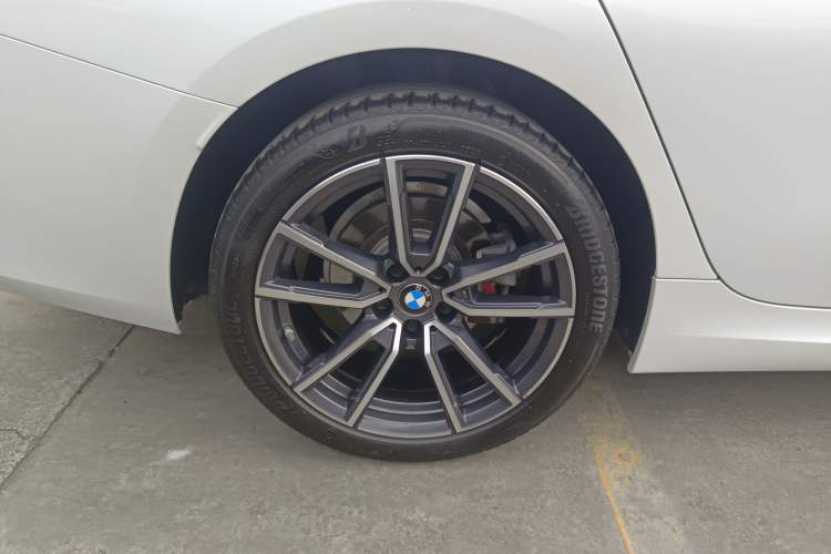 Used BMW 3 Series 2023 325Li M Sport Package Right Rear Wheel Hub